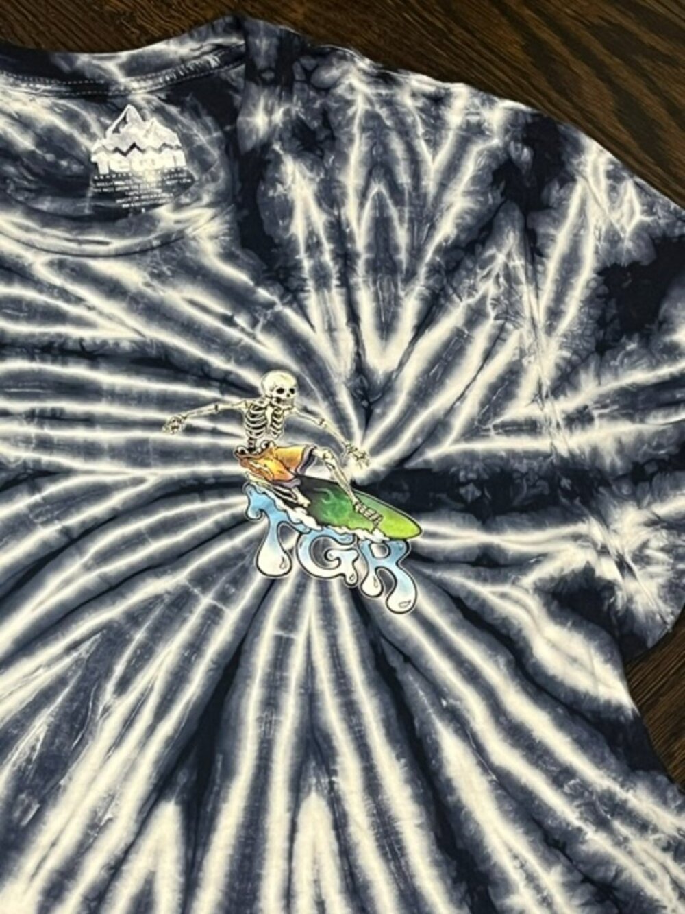 Teton Gravity Research Grateful Dead Tye Die Skelly Surfer T Shirt - size L
